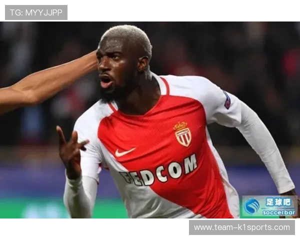 足球场上最懒的球星揭秘为何他能以低调方式征服赛场