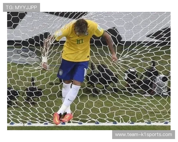 高清足球场球星挂画精选大图展示尽显豪华风采与激情瞬间